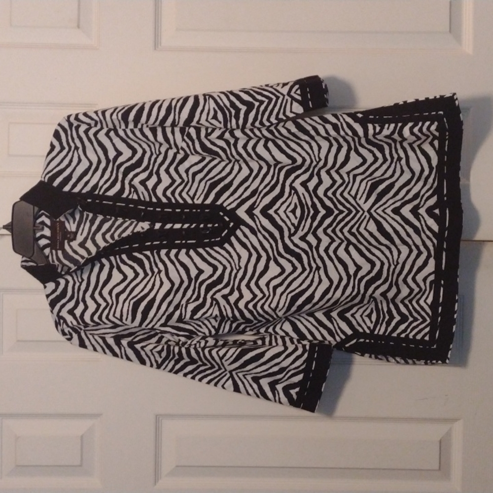 Dana Buchman Tunic Zebra Top Great price!